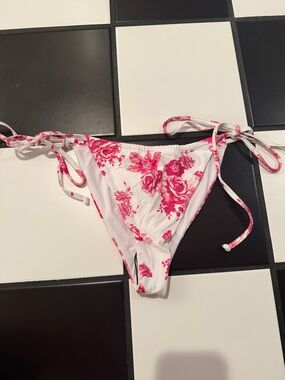 Beach Riot bikini bottoms